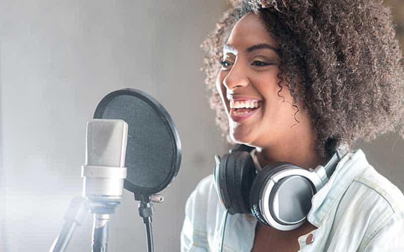 Voice-over-jobs-for-Beginners